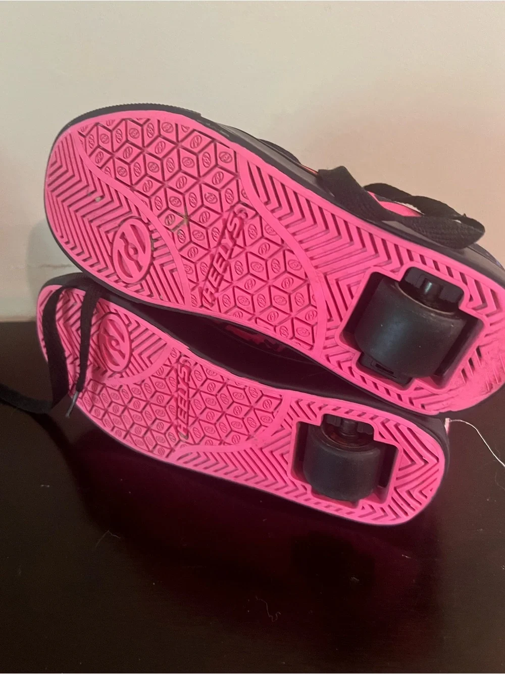 Size 3 Heelys girls
